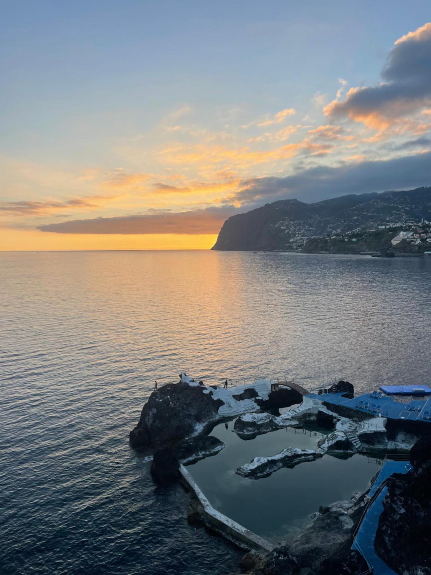 Charming Monumental Apartment Funchal  Luaran gambar